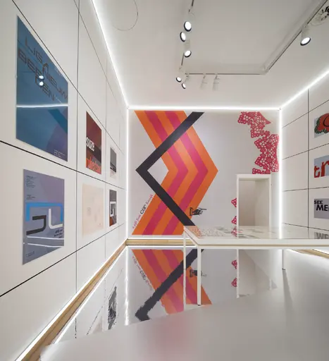 pro.158.04_stedelijk_museum_kho_liang_ie_strijkers_studio.webp
